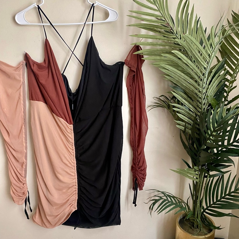Pretty Little Thing Nude Contrast Mesh Bodycon Dress